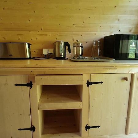 Cabane 2/3 Pers Au Camping Les Patis Nazelles-Negron 외부 사진